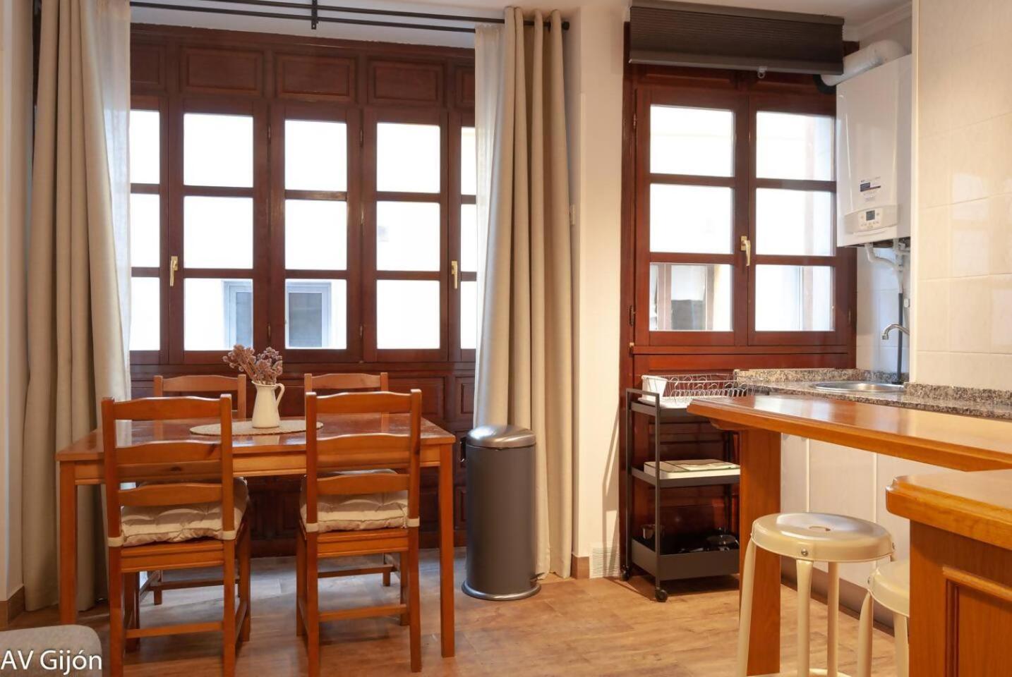 Av Begona 4 Centro Apartment Gijon Luaran gambar